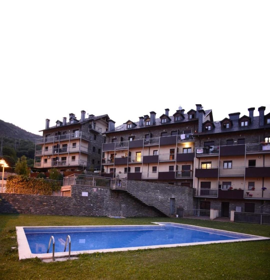 Apartaments Sort Pirineus Exterior foto